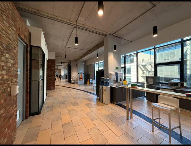 5,141M² OFFICE TO LET IN CAPE TOWN CITY CENTRE